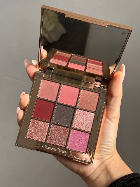 Charlotte Tilbury Pillow Talk Beautyverse Love Eyeshadow Palette