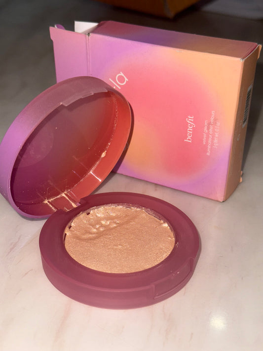 Benefit Glow-La-La Highlighter – (Damaged)