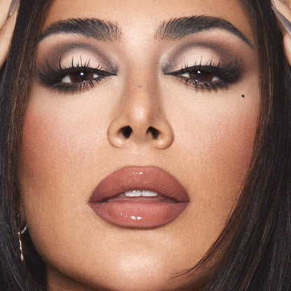 HUDA BEAUTY 
Creamy Obsessions Eyeshadow Palette