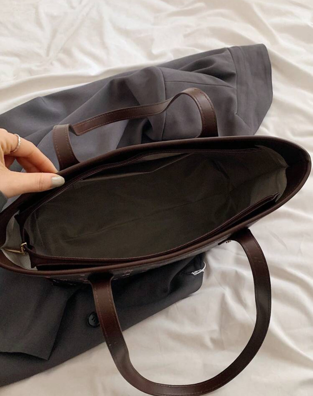 Shein Classic Solid
Color Large Shoulder Tote Bag