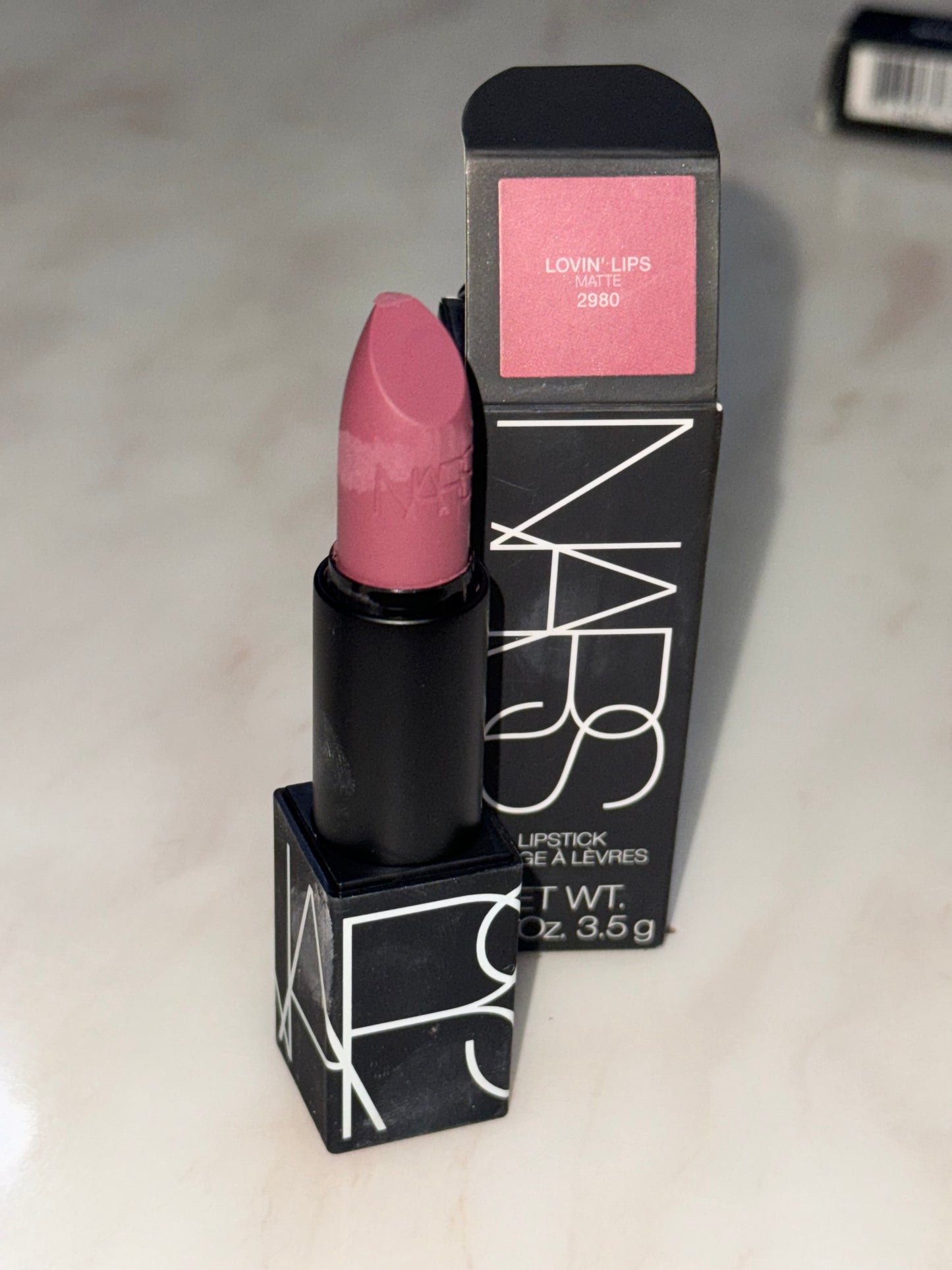 NARS Lipstick – Lovin’ Lips (2980) – (Damaged)