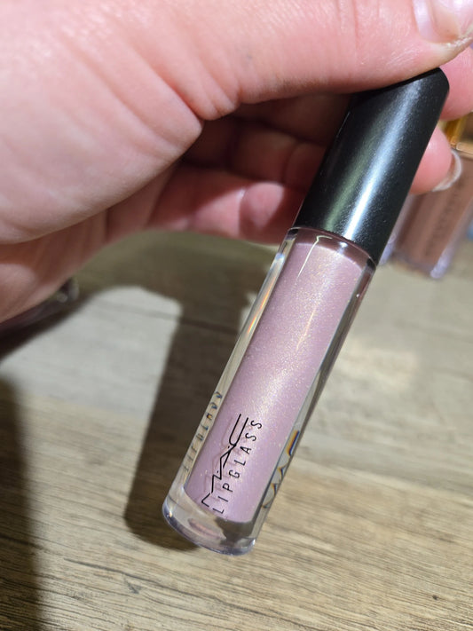 MAC - Lip Glass Lip Gloss Shade Gleam On