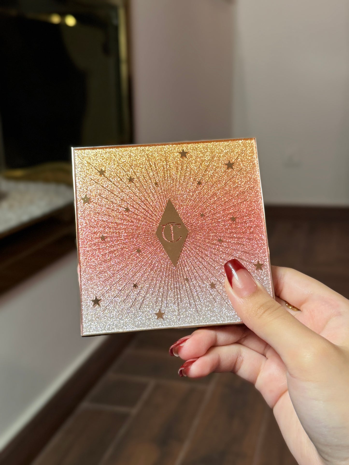 Charlotte Tilbury Beautyverse Palette – (Damaged)