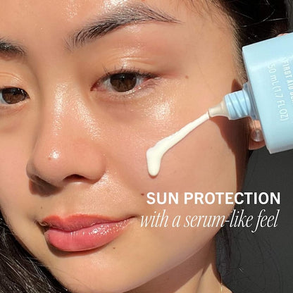 First Aid Beauty 
Hydrating Sunscreen Milk with Colloidal Oatmeal BROAD SPECTRUM 45 - 50ml