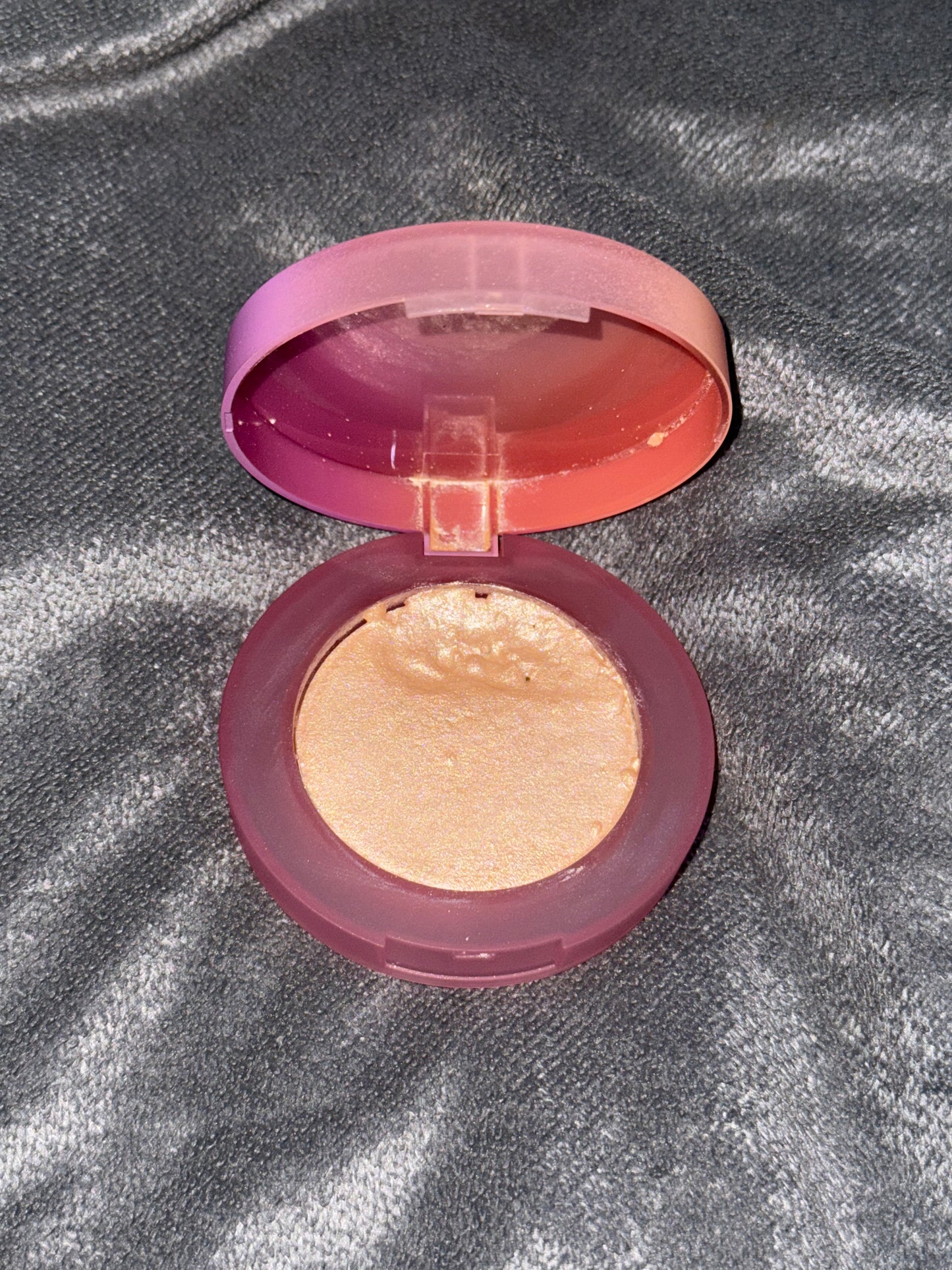 Benefit Glow-La-La Highlighter – (Damaged)