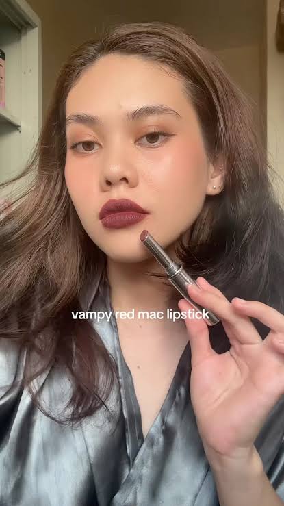 MAC Locked Kiss 24HR Lipstick Full Size