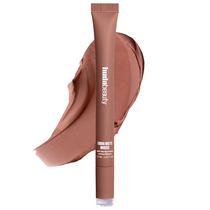 HUDA BEAUTY 
Liquid Matte Mousse Soft Blur Lip Cream