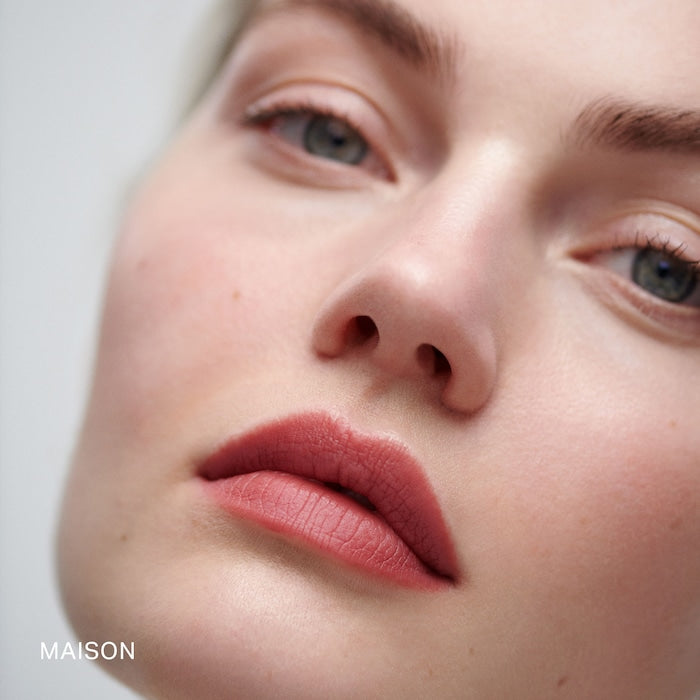 MERIT
Signature Lip Lightweight Matte Lipstick