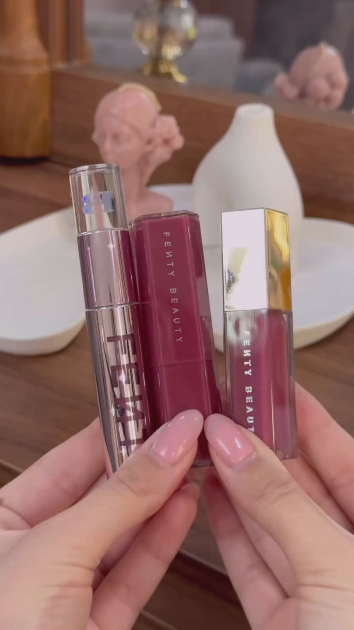 リップグロス 3色セット　fenty Amazon.com : FENTY BEAUTY It's Riri Szn 3-Piece Lip Set : Beauty