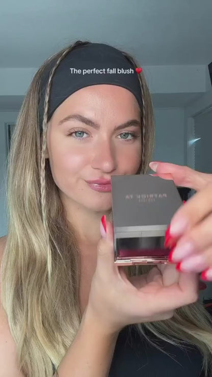 PATRICK TA
Major Headlines Double-Take Crème & Powder Blush Duo